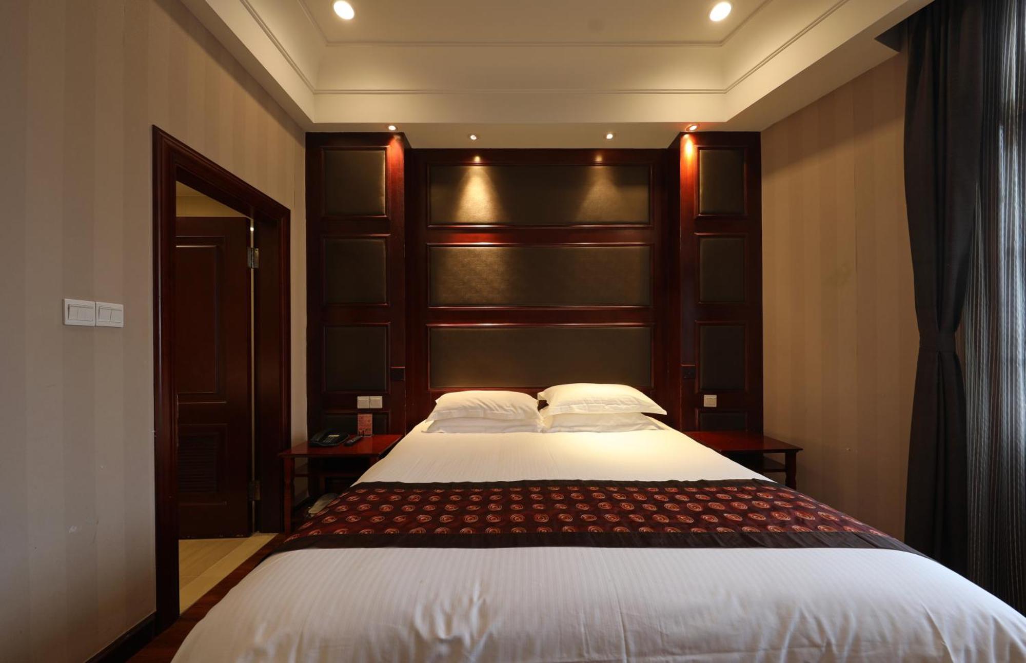 Seventh Heaven Hotel Shanghai Exterior photo